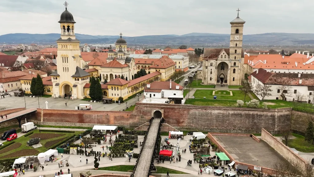 Arhiepiscopia Alba Iuliei dedică o serie de manifestări culturale Centenarului Patriarhiei Române