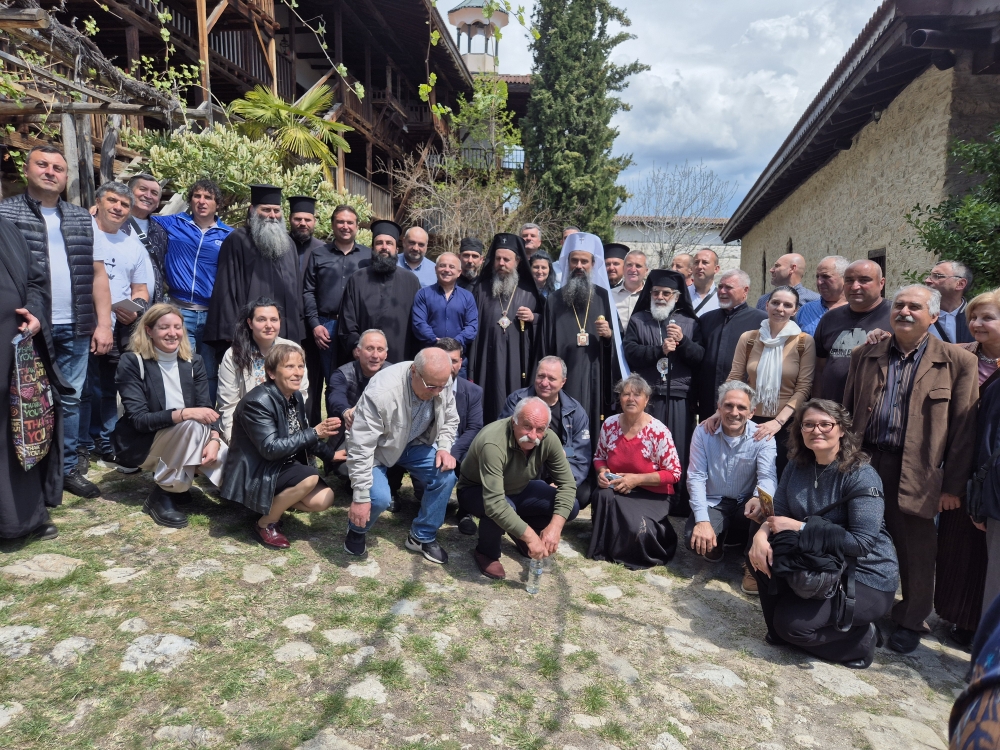 Патриаршеска света литургия в Роженския манастир