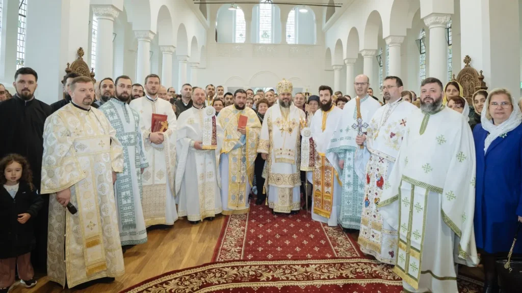 Românii din Londra au sărbătorit primul hram al Catedralei Arhiepiscopale „Sfântul Mare Mucenic Gheorghe”