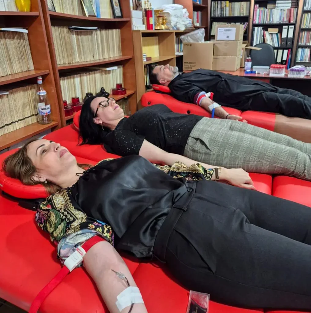 Peste 140 de persoane au donat sânge în cadrul celei mai recente campanii organizate în Arhiepiscopia Buzăului