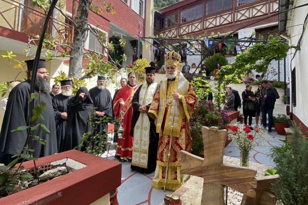 Ο Επίσκοπος Σκοπέλου στην Ιερά Μονή Αγίου Γεωργίου Ηλίων Αιδηψού
