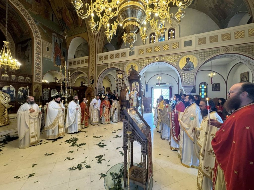 Εσπερινός της Αγάπης στον Μητροπολιτικό Ιερό Ναό Θήρας