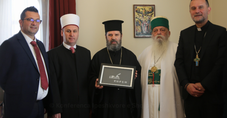 Bordi i Presidencës së KNFSH-së, vizitë urimi Kryepeshkopit të ri, Fortlumturi Joanit