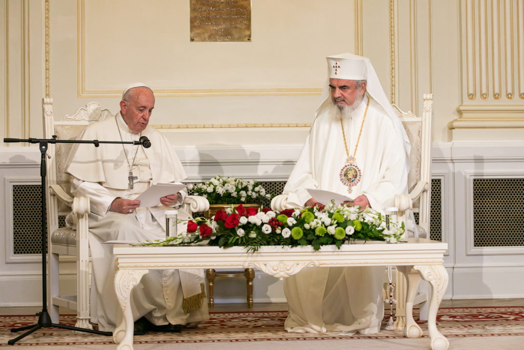Patriarhul Daniel transmite condoleanțe la decesul Papei Francisc
