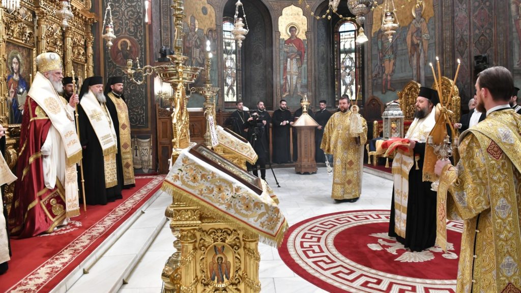 Patriarhul Daniel: Sfânta Lumină produce o mare bucurie celor care o primesc