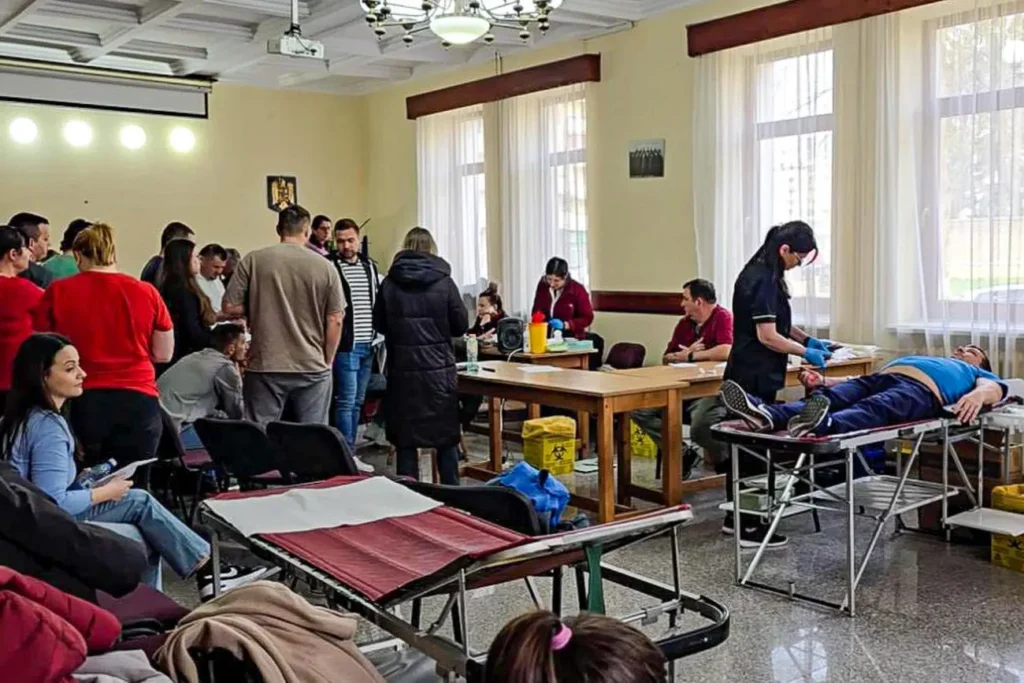 Peste 80 de persoane au donat sânge în cadrul unei acțiuni organizate de Protopopiatul Pașcani