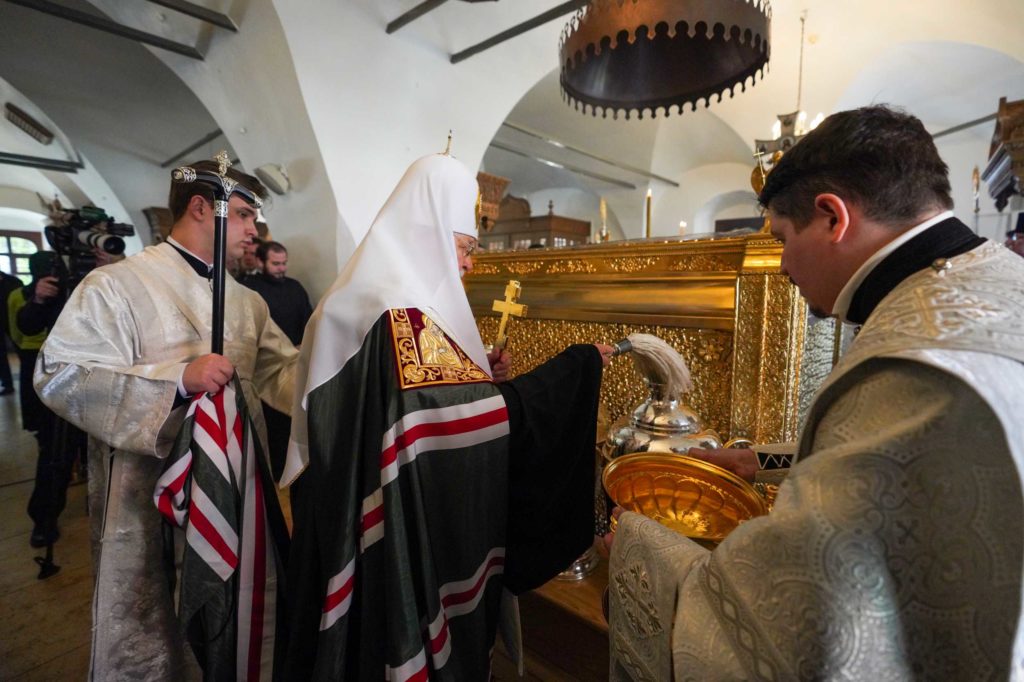 Святейший Патриарх Кирилл совершил молебен на начало мироварения