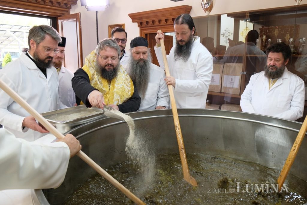 Η τριήμερη προετοιμασία του Αγίου Μύρου στο Πατριαρχείο Ρουμανίας