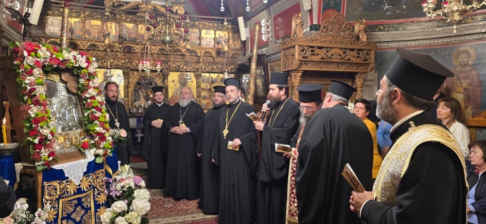 Πιστοί από την Ερμούπολη προσκύνησαν την Σεπτή Εικόνα της Παναγίας Τουρλιανής 