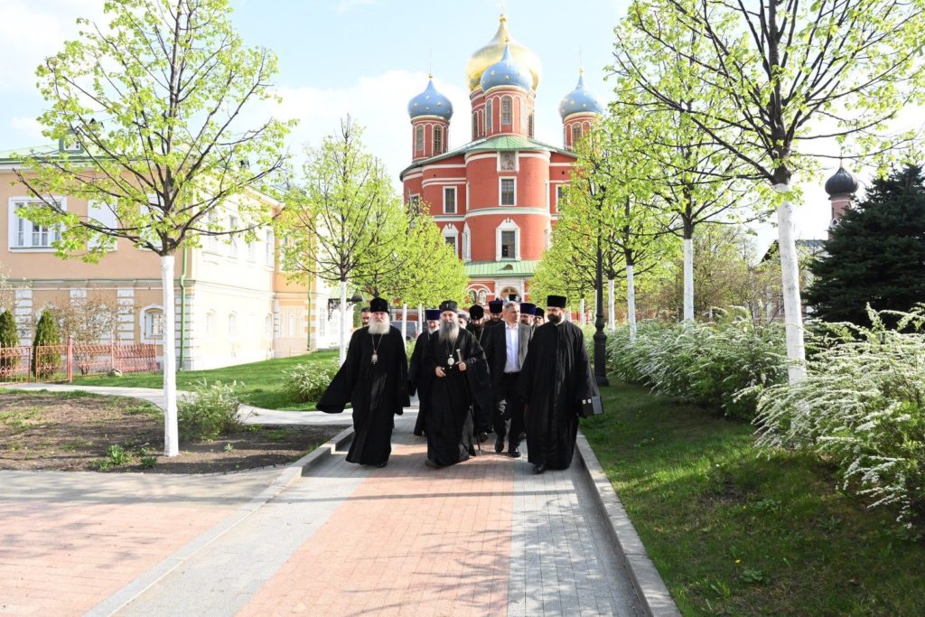 Поглавар Српске Православне Цркве посетио Донски манастир у Москви