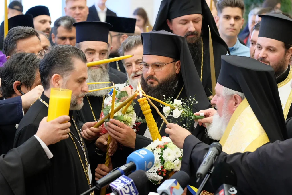 Aducerea Sfintei Lumini de la Ierusalim în Sâmbăta Mare (19 aprilie 2025)