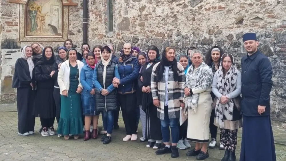 Deținute de la Penitenciarul Arad au mers în pelerinaj la Mănăstirea Hodoș-Bodrog