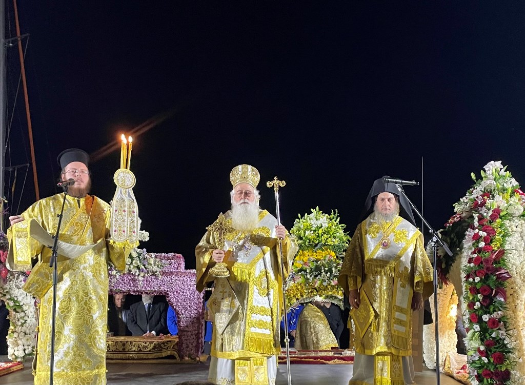 Μεγαλειώδης η συνάντηση των Επιταφίων στον Βόλο