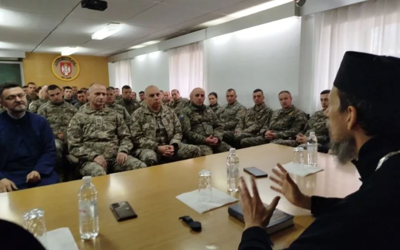 Митрополит Димитрије посјетио касарну „Билећки борци“