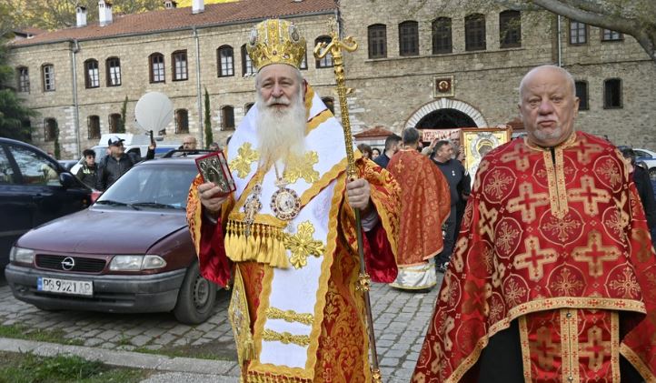 „Поклонение” на чудотворната Бачковска икона на Пресвета Богородица в храма на светите архангели на Клувията