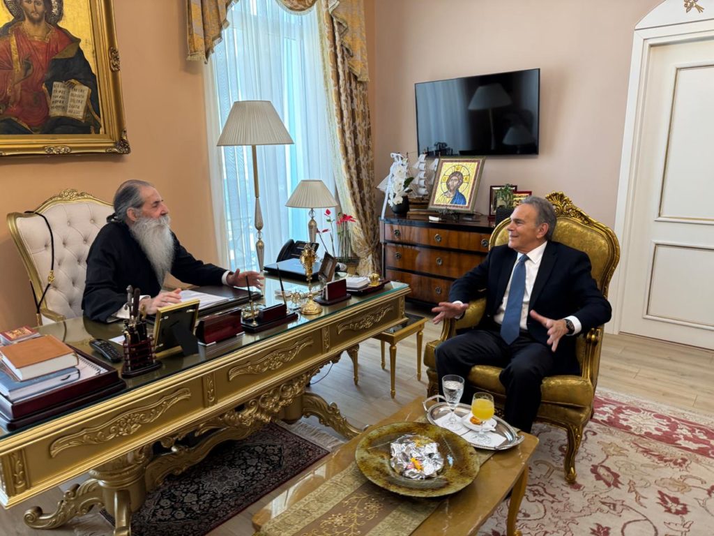 Επίσκεψη του Κωνσταντίνου Αρβανιτόπουλου στον Μητροπολίτη Πειραιώς