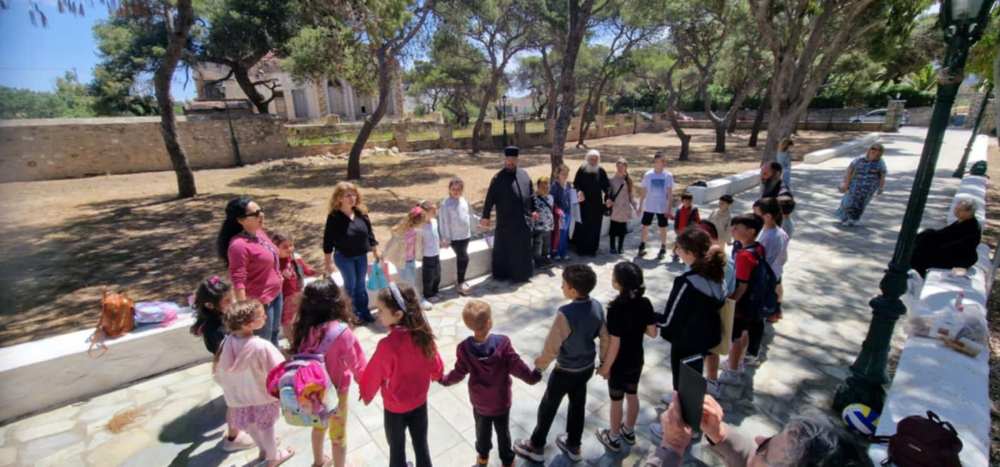 Με ευχαριστήρια Θεία Λειτουργία ολοκληρώθηκε η φετινή Κατηχητική περίοδος στη Σύρο