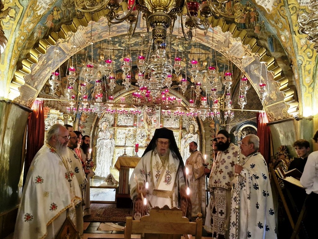 The feast of the Sign of the Precious Cross manifested in the heavens