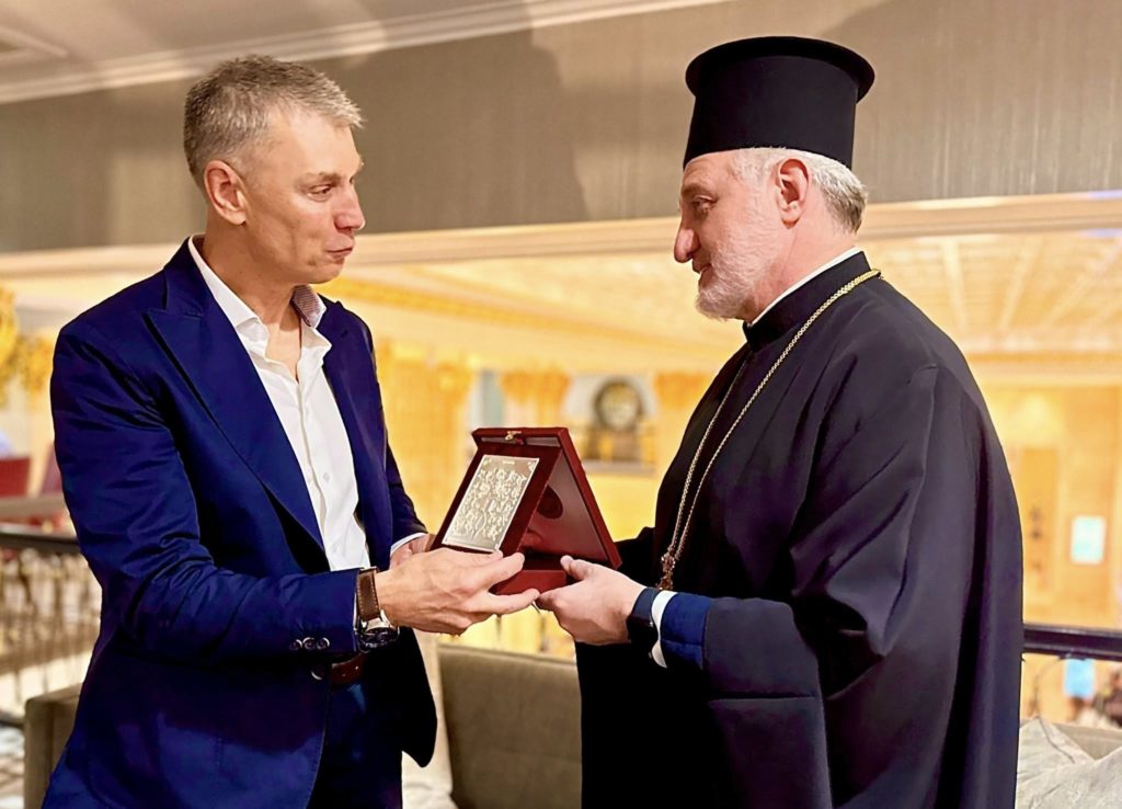 Συνάντηση Αρχιεπισκόπου Αμερικής με τον Αρχηγό της Εθνικής Φρουράς της Κύπρου