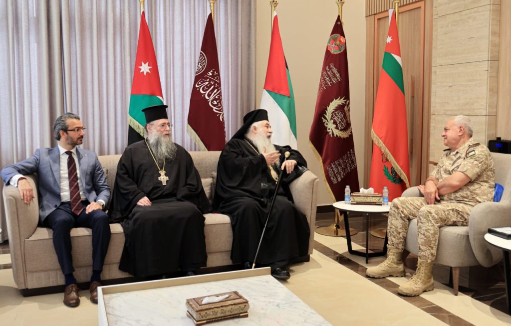 المطران خريستوفوروس يزور رئيس هيئة الأركان المشتركة
