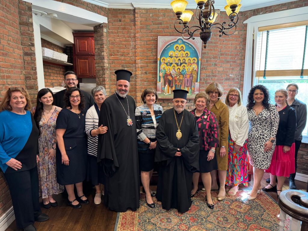 Ο Μητροπολίτης Γέρων Δέρκων στην Αστόρια και στην Εθνική Φιλόπτωχο Κυριών Αμερικής
