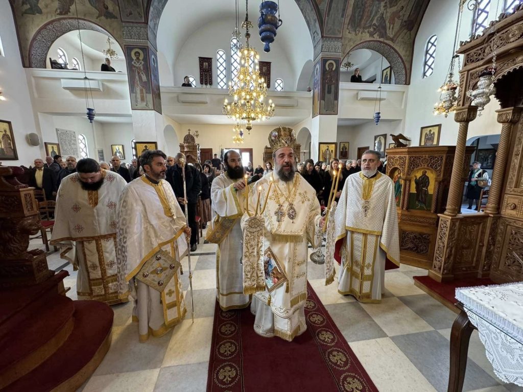 Κυριακή των Μυροφόρων στο Εμπορείο Σαντορίνης