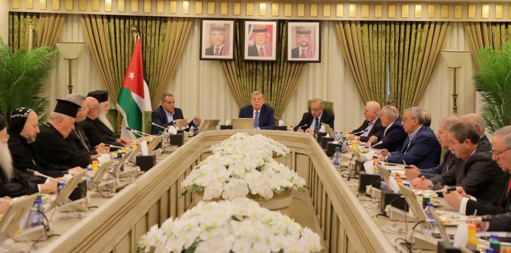 أعضاءُ مجلسِ رؤساءِ الكنائسِ في الأردن يلتقونَ لجنةَ فلسطين في مج