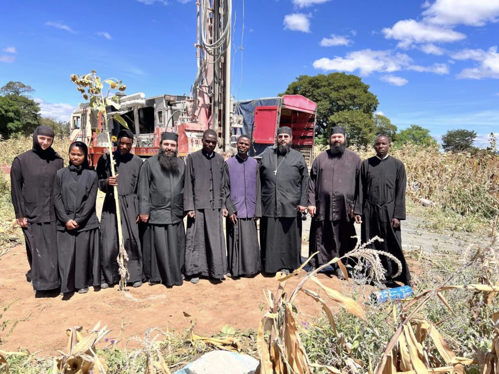 Προσκύνημα αγάπης στην Επισκοπή Αρούσας δυο ιερέων από Ελλάδα