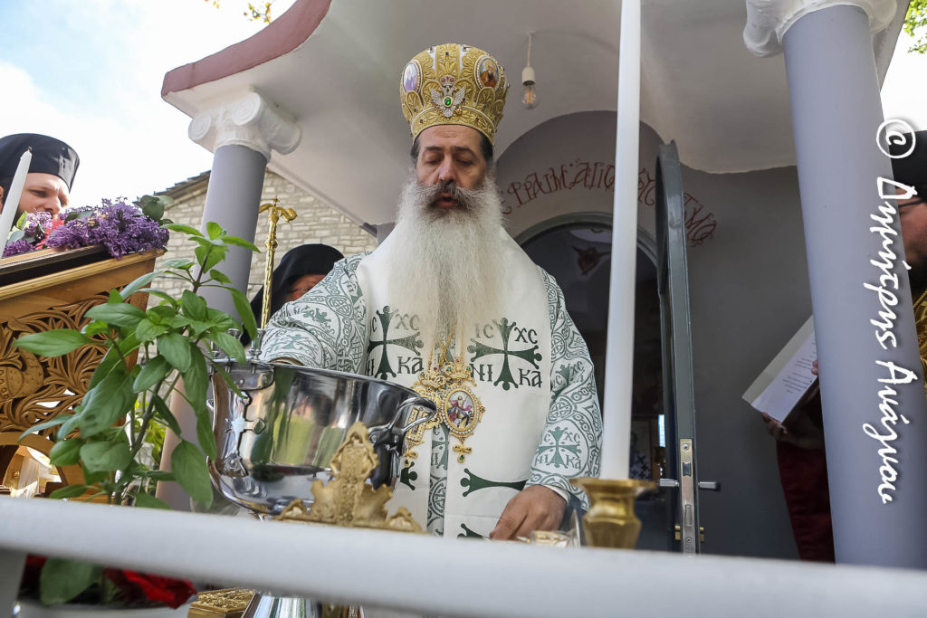 Τα Θυρανοίξια μοναστηριακού παρεκκλησίου του Οσίου Εφραίμ του Νέου τέλεσε ο Μητροπολίτης Φθιώτιδος