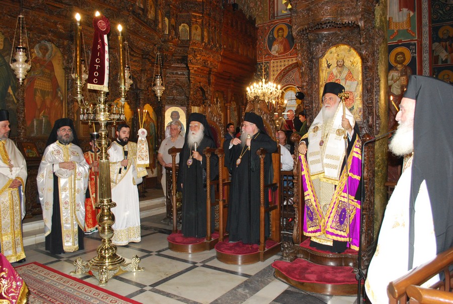 Πανηγυρικός Εσπερινός του Μητροπολιτικού Ναού Αγίας Φωτεινής Νέας Σμύρνης