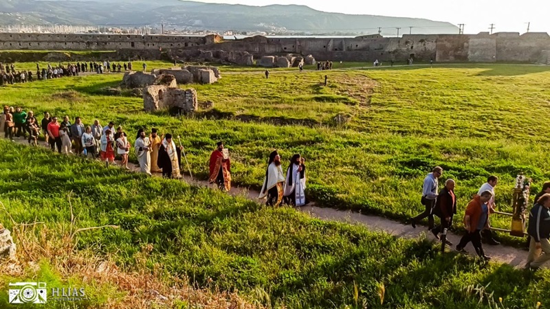 Αρχιερατικός Εσπερινός των Αγίων Τιμοθέου και Μαύρας στο Κάστρο της Λευκάδος