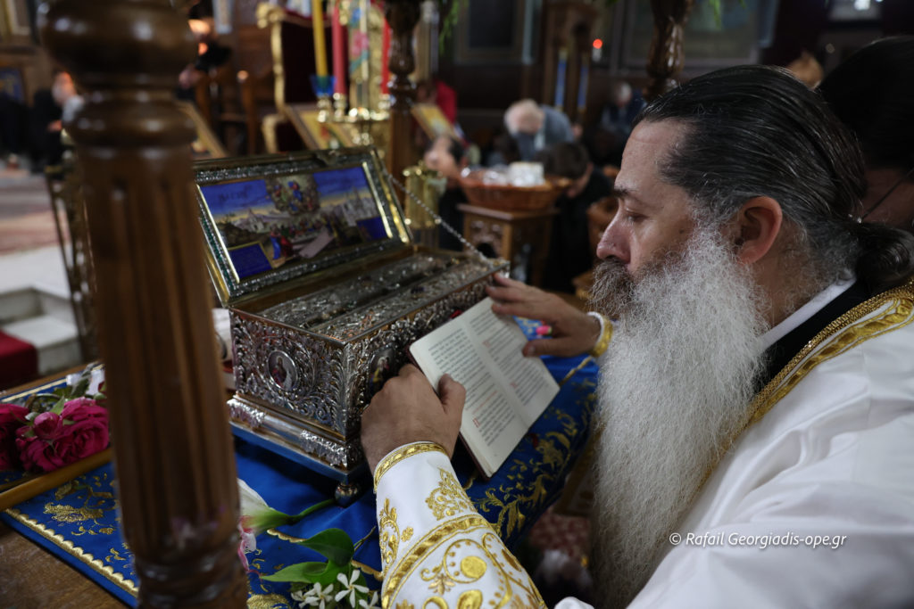 Αρχιερατική Αγρυπνία στην Καρδίτσα ενώπιον της Αγίας Ζώνης από τον Φθιώτιδος Συμεών (ΦΩΤΟ & ΒΙΝΤΕΟ)