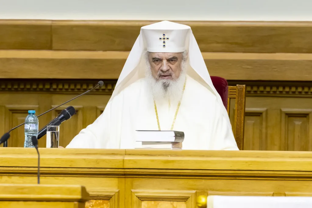 Patriarhul Daniel felicită membrii Academiei de Științe Medicale, instituție care aniversează 90 de ani de la înființare