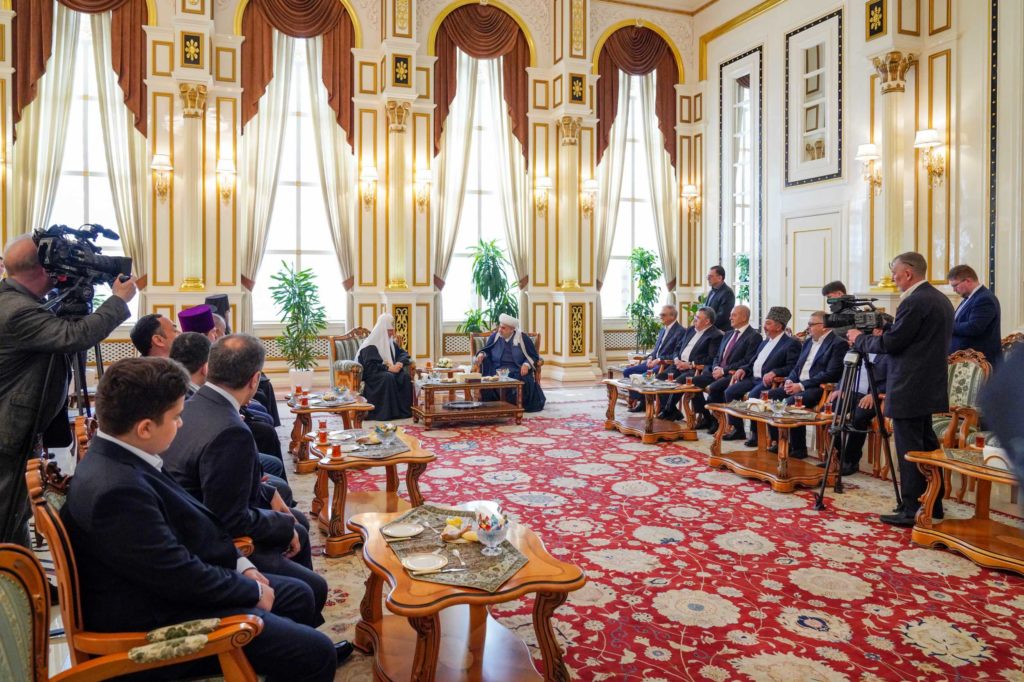 Святейший Патриарх Кирилл встретился с председателем Управления мусульман Кавказа шейх-уль-исламом Аллахшукюром Пашазаде