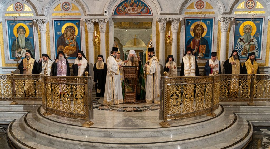 Патријарх Порфирије на Спасовданској литији: Помолимо се Светом Сави да се немири и неслоге преобразе у сагласје и мирољубље