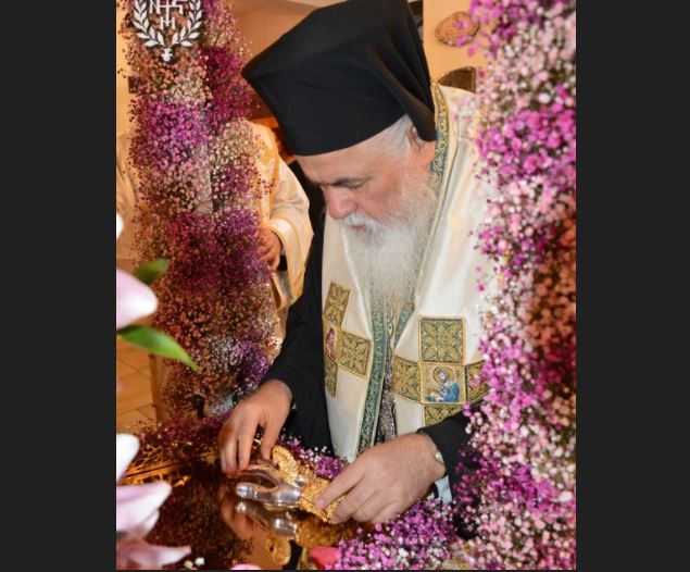 Υποδοχή αποτμήματος ιερού λειψάνου της Όσιας Ειρήνης της Χρυσοβαλάντου στις εργατικές κατοικίες Ευκαρπίας