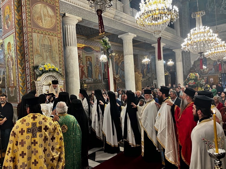 Αρχιεπίσκοπος Ιερώνυμος: «Κέντρο της ζωής μας να είναι η Εκκλησία»