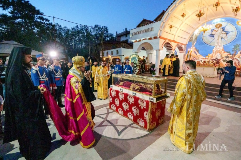 Βουκουρέστι: Το Ιερό Λείψανο της Αγίας Ελένης στη Μονή Παντοκράτορα (ΒΙΝΤΕΟ)