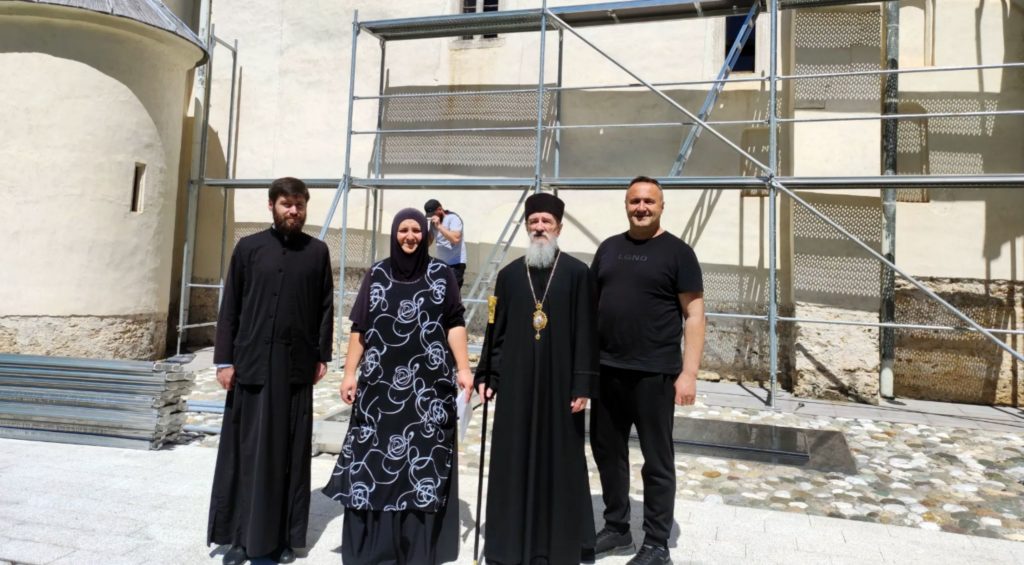 Ο Μητροπολίτης Μιλέσεβας Αθανάσιος ευλόγησε την έναρξη των εργασιών στο Καθολικό της Ιεράς Μονής Μιλέσεβα