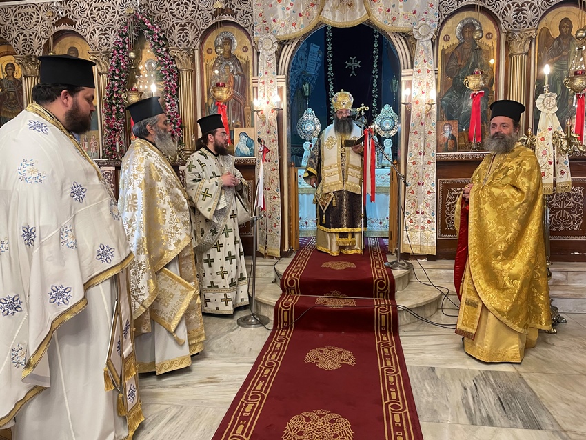 Αρχιερατικό Μνημόσυνο στον Άγιο Βασίλειο Κορινθίας