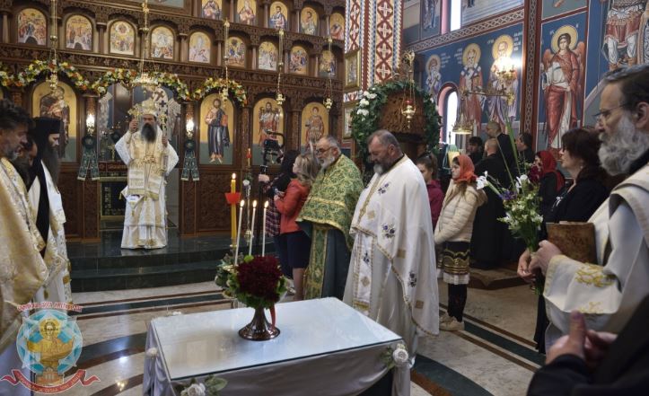 Патриаршеска литургия за празника на храм „Св. св. Константин и Елена“ в с. Гара Елин Пелин