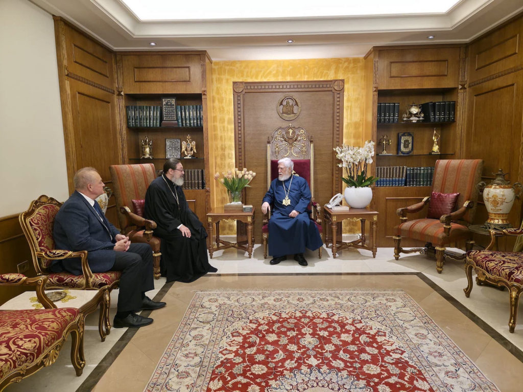 Патриарх Киликийский Арам I встретился с представителем Русской Православной Церкви