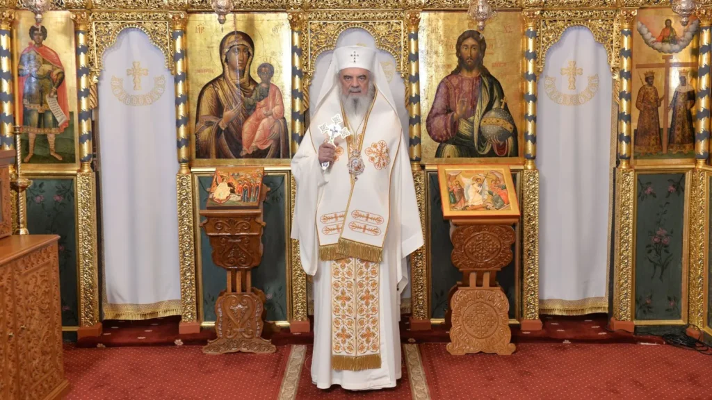 Femeile Mironosițe ne arată că cine crede în Hristos și Îl iubește se întâlnește cu El, explică Patriarhul Daniel