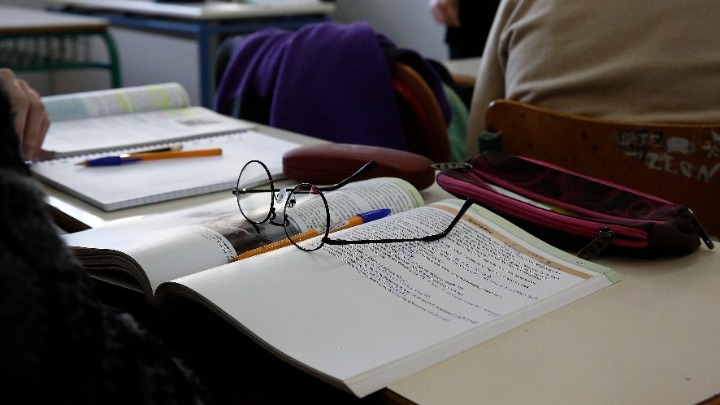 Πανελλαδικές εξετάσεις: Πότε ξεκινούν, το πρόγραμμα και τι απαγορεύεται