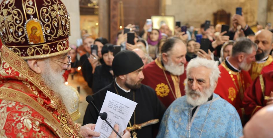 ქუთაის-გაენათის მიტროპოლიტმა იოანემ ეპარქიის სასულიერო პირები დააჯილდოვა