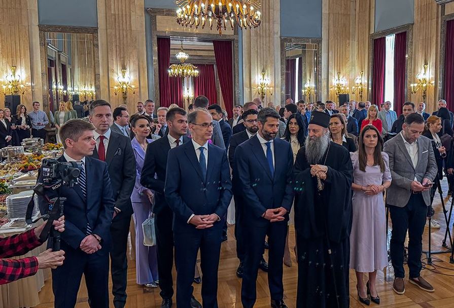 Патријарх Порфирије: Свети Сава је дошао међу нас да нас подсети да немамо другог пута осим пута Христовог