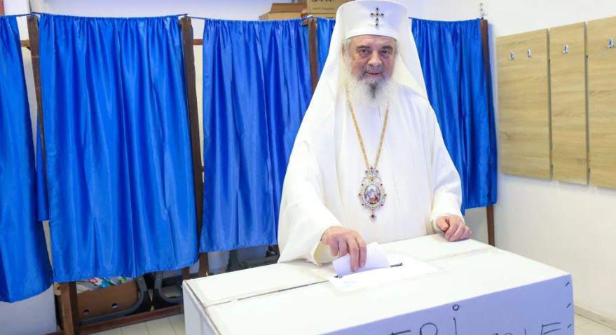 Părintele Patriarh Daniel și-a exercitat un drept și o datorie: A votat la Alegerile Prezidențiale 2025