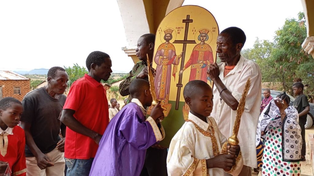 Στην καρδιά της Κεντρικής Τανζανίας τιμήθηκαν οι Άγιοι Κωνσταντίνος και Ελένη