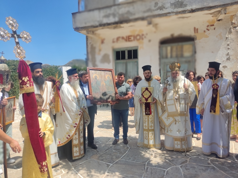 Η Κυριακή της Πεντηκοστής στον Καλόξυλο της Νάξου