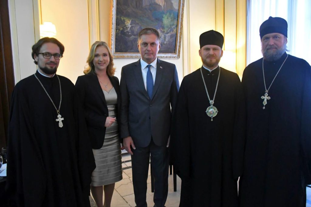 Епископ Аргентинский и Южноамериканский Леонид посетил торжественное мероприятие в Посольстве России